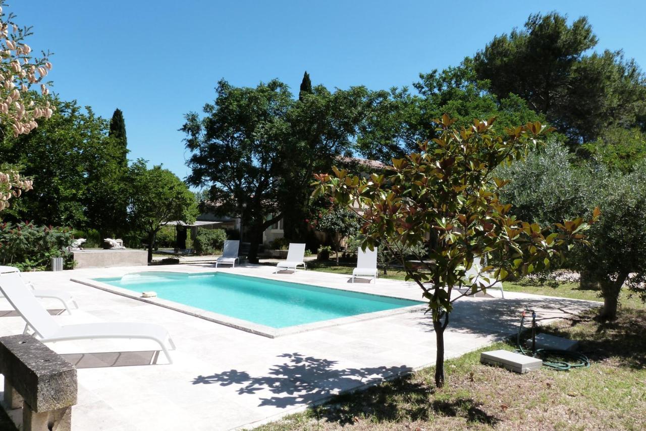 Le Mas Du Lac Saint-Rémy-de-Provence Exteriör bild
