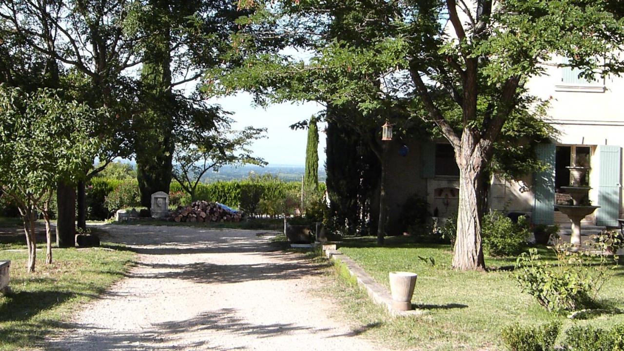 Le Mas Du Lac Saint-Rémy-de-Provence Exteriör bild